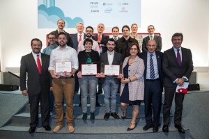 Entrega de premios nacionales del Programa YUZZ en la ciudad financiera del grupo Santander: Premiados foto oficial